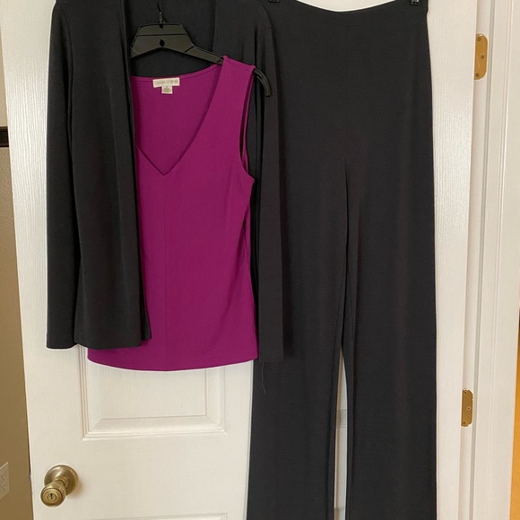 Vintage Casual Corner Collectibles Magenta Sleeveless Top - Picture 2 of 6